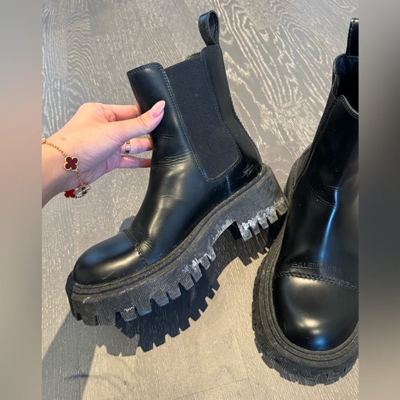 Balenciaga tractor boots - Picture 3 of 7